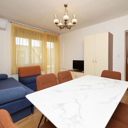 3 Bedroom Gorgeous Apartment In Трогир Екстериор снимка