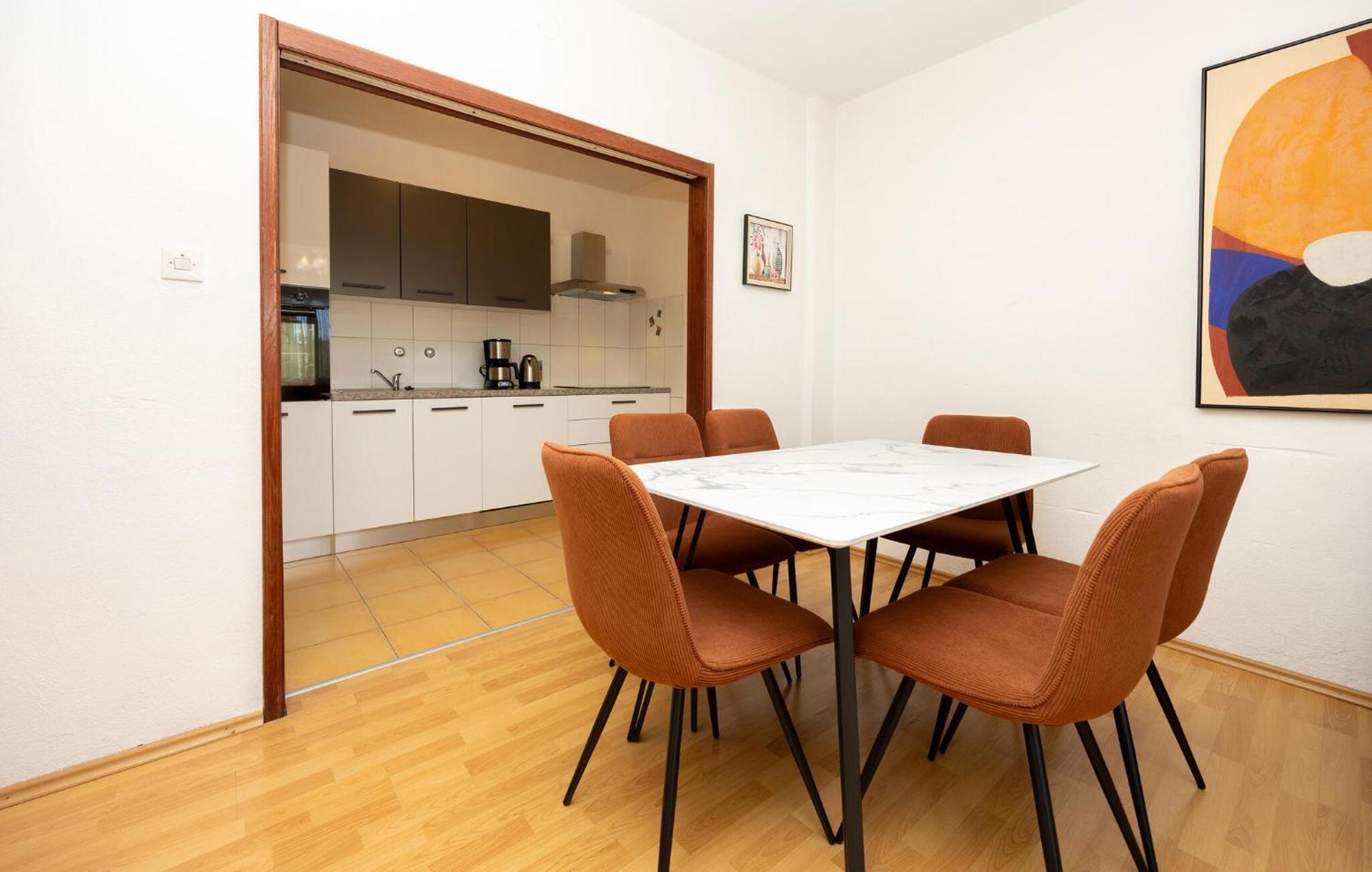 3 Bedroom Gorgeous Apartment In Трогир Екстериор снимка
