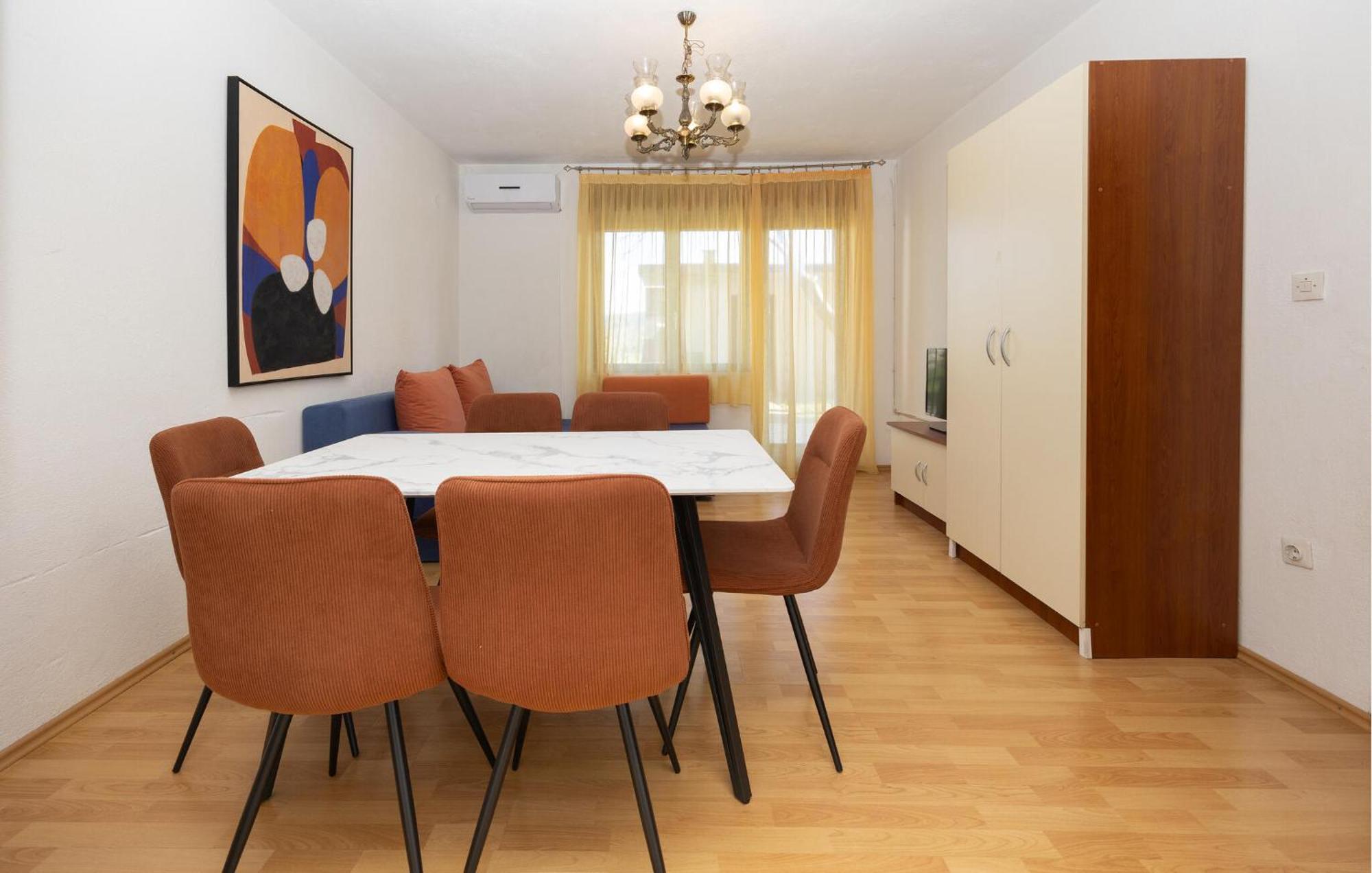 3 Bedroom Gorgeous Apartment In Трогир Екстериор снимка